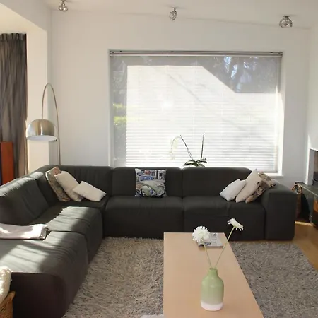Villa Comfortable On Island Between The Lakes