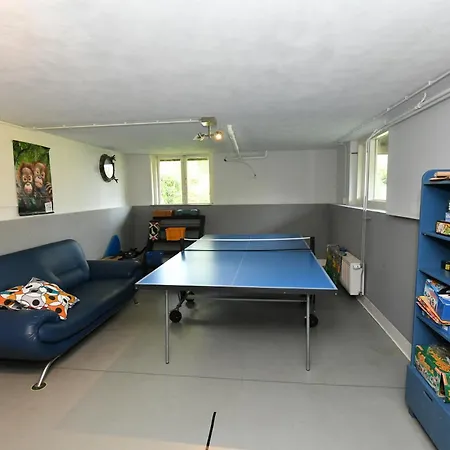 빌라 Comfortable On Island Between The Lakes 카크