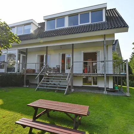 빌라 Comfortable On Island Between The Lakes *