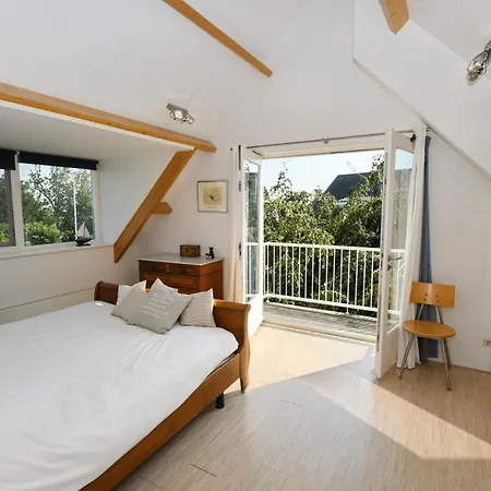 Comfortable On Island Between The Lakes * Kaag